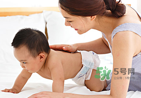 剖腹產(chǎn)后催乳按摩方法 剖腹產(chǎn)怎么催乳好？
