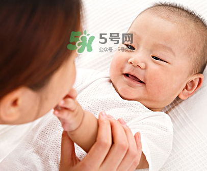 剖腹產(chǎn)后催乳按摩方法 剖腹產(chǎn)怎么催乳好？