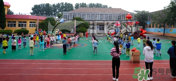 寶寶不去幼兒園怎么辦？寶寶不去幼兒園哭鬧怎么勸導(dǎo)？