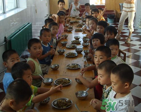 寶寶不去幼兒園可以嗎？寶寶可以不上幼兒園嗎？