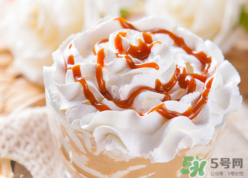 冰淇淋為什么會(huì)冒煙？會(huì)冒煙的冰激凌怎么做？