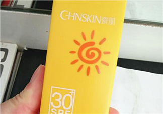 瓷肌美白隔離防曬霜怎么樣？瓷肌美白防曬霜好用嗎？