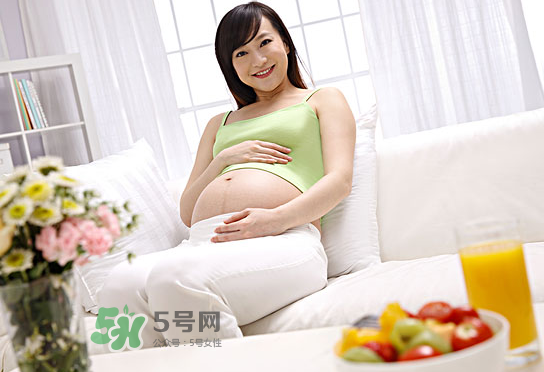 孕婦腳腫了是缺什么？孕婦腳腫了需要補(bǔ)充什么營養(yǎng)嗎？