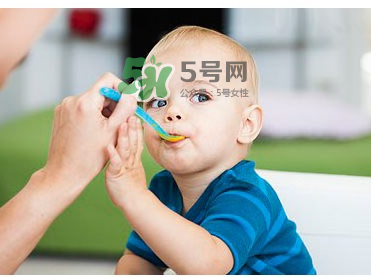 寶寶沒(méi)長(zhǎng)牙能吃面條嗎？寶寶沒(méi)長(zhǎng)牙能不能喂面條？