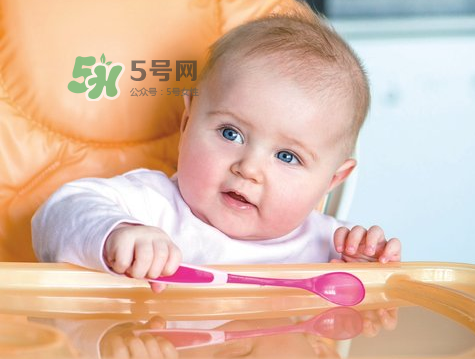 寶寶什么時(shí)候可以吃油？寶寶能吃油嗎？