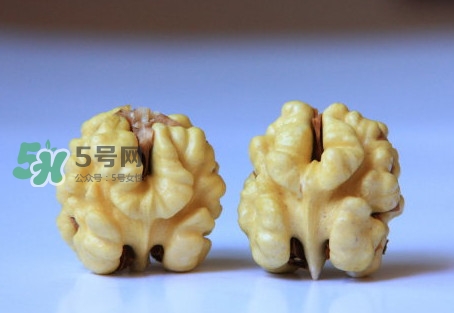 青皮核桃有毒嗎？青皮核桃怎么吃