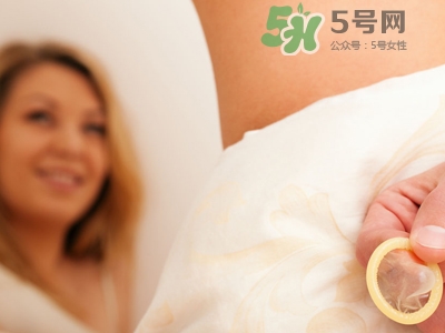 安全套放車里還能用嗎？套套藏哪里比較安全？