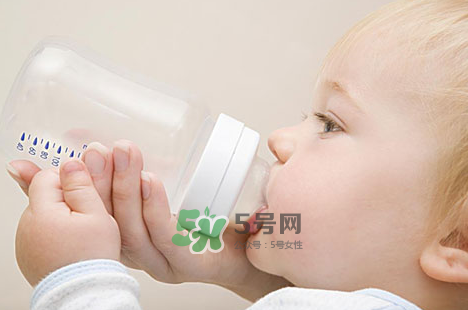 寶寶脫水怎么補(bǔ)水？寶寶脫水怎么辦？