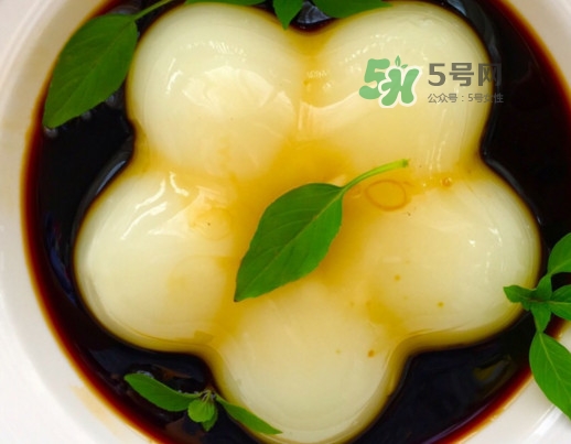 涼糕是什么做的？涼糕要用清水泡多久