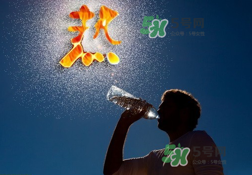 七月份熱還是八月份熱？2017年7月份熱還是8月份熱？