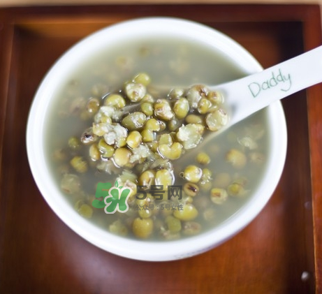 寶寶能喝綠豆水嗎？寶寶能喝綠豆湯嗎？