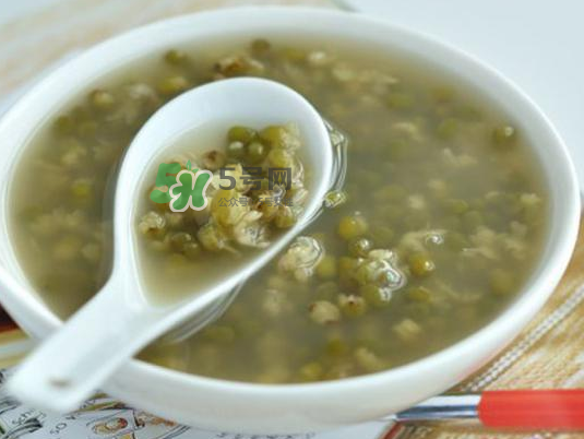 寶寶能喝綠豆水嗎？寶寶能喝綠豆湯嗎？