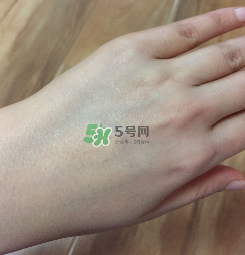 透真水光素顏霜怎么樣？透真素顏霜好用嗎？