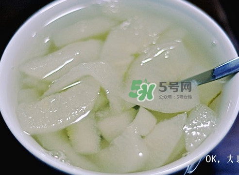 梨子冰糖可以治咳嗽嗎？梨子冰糖水止咳嗎