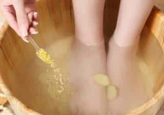 生姜泡腳可以去濕氣嗎？生姜泡腳可以去腳氣嗎