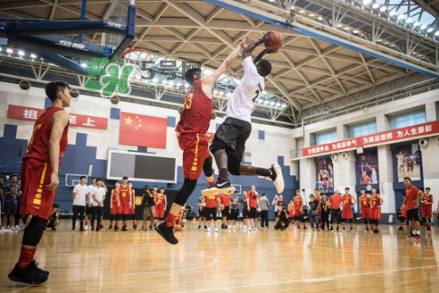 歐文同款黑白鴛鴦夜光kyrie 3怎么定制_在哪里買？