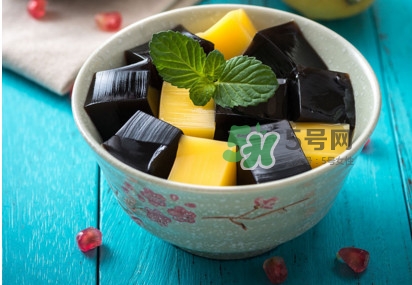 龜苓膏里有龜嗎？龜苓膏什么時候吃最好