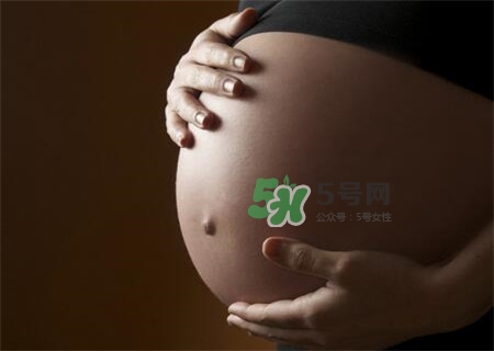 為什么胎寶寶晚上動(dòng)的比較多？胎動(dòng)異常的表現(xiàn)