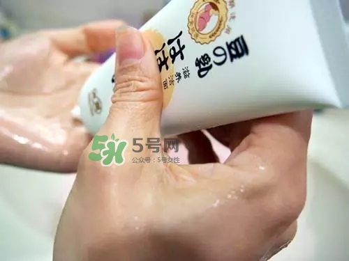 親潤(rùn)孕婦護(hù)膚品怎么樣？親潤(rùn)豆乳補(bǔ)水系列好用嗎？