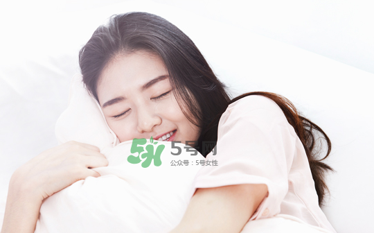 三伏天會(huì)影響月經(jīng)嗎？三伏天會(huì)不會(huì)不來(lái)月經(jīng)？