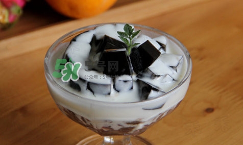 龜苓膏是發(fā)物嗎？龜苓膏怎么制作的