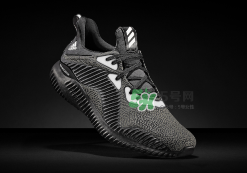 adidas alphabounce reflective阿爾法小椰子跑鞋夜光版多少錢？