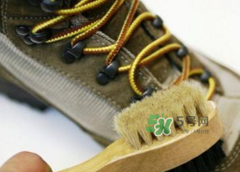 vetements與reebok聯名eomji表情運動鞋會發(fā)售嗎？