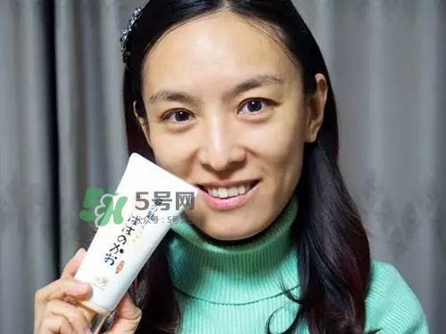 親潤(rùn)孕婦護(hù)膚品怎么樣？親潤(rùn)豆乳補(bǔ)水系列好用嗎？