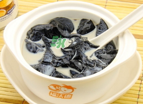 龜苓膏是發(fā)物嗎？龜苓膏怎么制作的