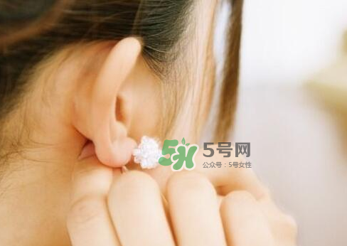 8月份可以打耳洞嗎？八月份可以打耳洞嗎？