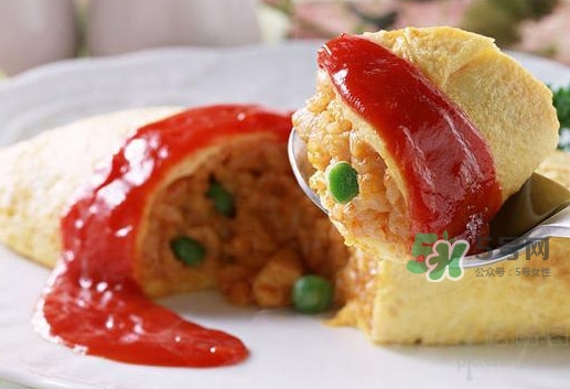 蛋包飯蛋皮需要加入什么？蛋包飯有什么營養(yǎng)