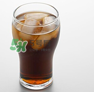 碳酸飲料放冰箱冷凍爆炸 碳酸飲料能放冷凍層嗎？