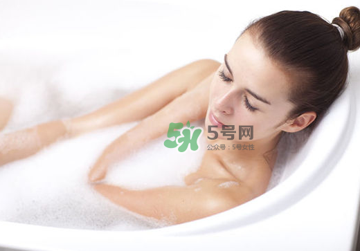 三伏天可以天天泡腳嗎？三伏天可以天天泡澡嗎？