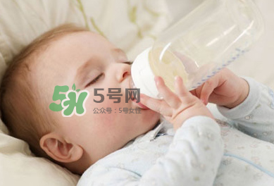 6個(gè)月寶寶不能喝水嗎？寶寶多大可以喝水呢？