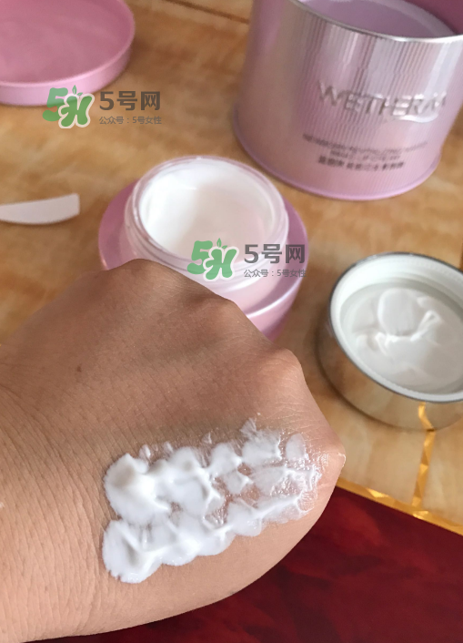 溫碧泉素顏霜好用嗎？溫碧泉素顏霜多少錢？