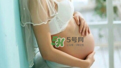 孕期肚皮癢是怎么回事？妊娠紋癢怎么辦？