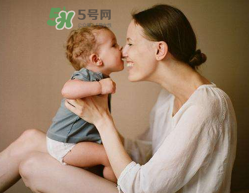 八月份坐月子可以開空調(diào)嗎？8月份坐月子可以開空調(diào)嗎？