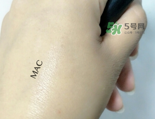 mac唇部打底膏怎么用？mac唇部打底使用方法