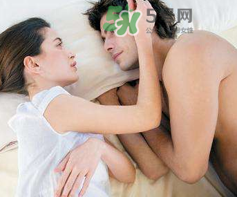 夫妻經(jīng)常親熱有哪些好處？夫妻性生活重要嗎？