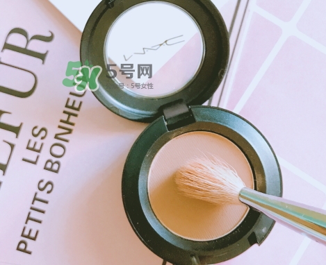 mac焦點(diǎn)小眼影怎么樣？mac時(shí)尚焦點(diǎn)小眼影好用嗎
