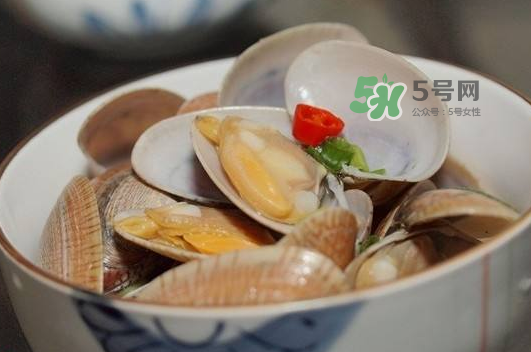 煮花蛤是開水還是冷水？花蛤用冷水還是熱水？