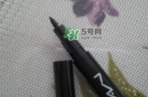 mac眼線液筆怎么用？mac魅可眼線液筆使用方法
