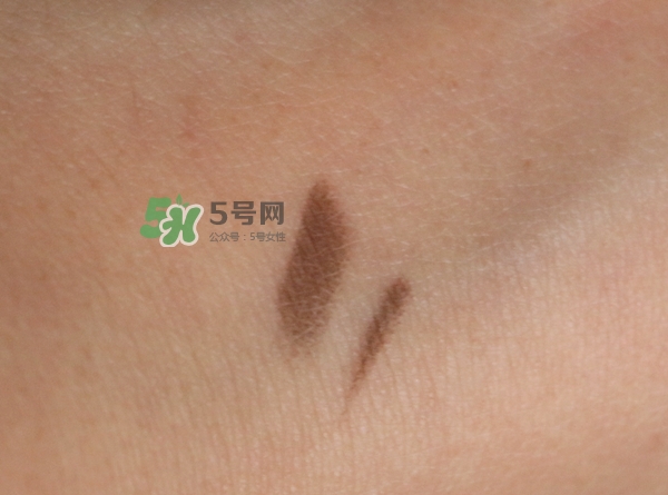 mac眉筆怎么轉(zhuǎn)？mac眉筆轉(zhuǎn)不出來(lái)?