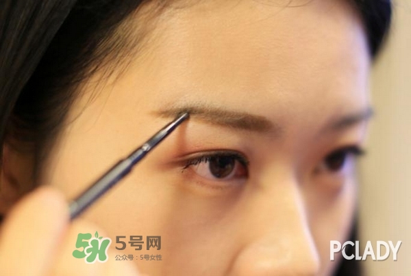 mac眉筆怎么用？mac魅可眉筆怎么削