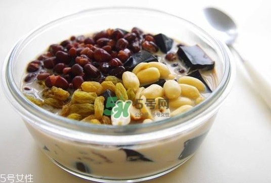 燒仙草是什么做的？燒仙草是發(fā)物嗎