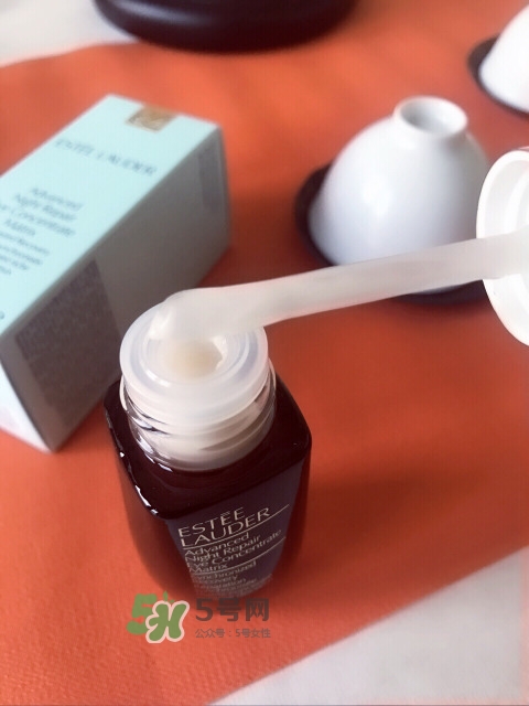 雅詩蘭黛小棕瓶密集修護(hù)眼精華怎么樣？