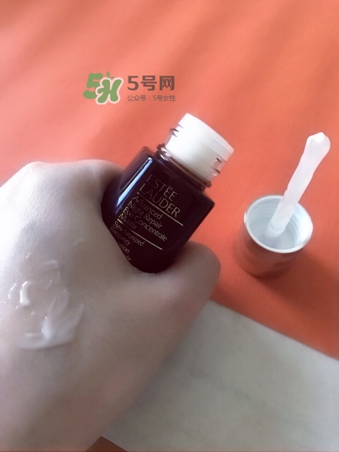 雅詩蘭黛小棕瓶密集修護(hù)眼精華怎么樣？