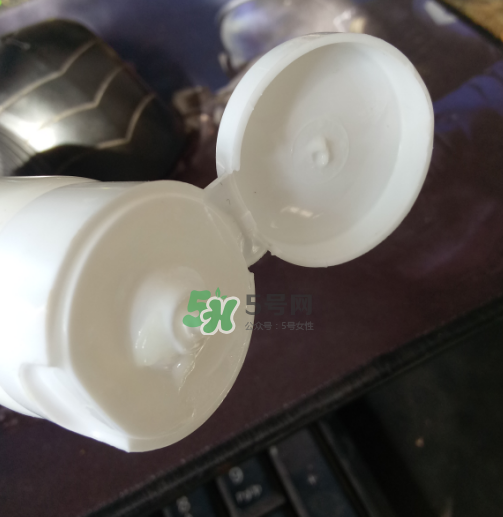 佐薇洗面奶怎么樣？佐薇潔面乳好用嗎？