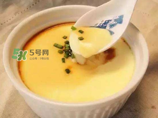 蒸雞蛋是冷水上鍋蒸嗎？蒸雞蛋是用冷水還是熱水？