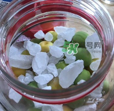 自制青梅酒的做法 青梅酒泡多久可以喝？